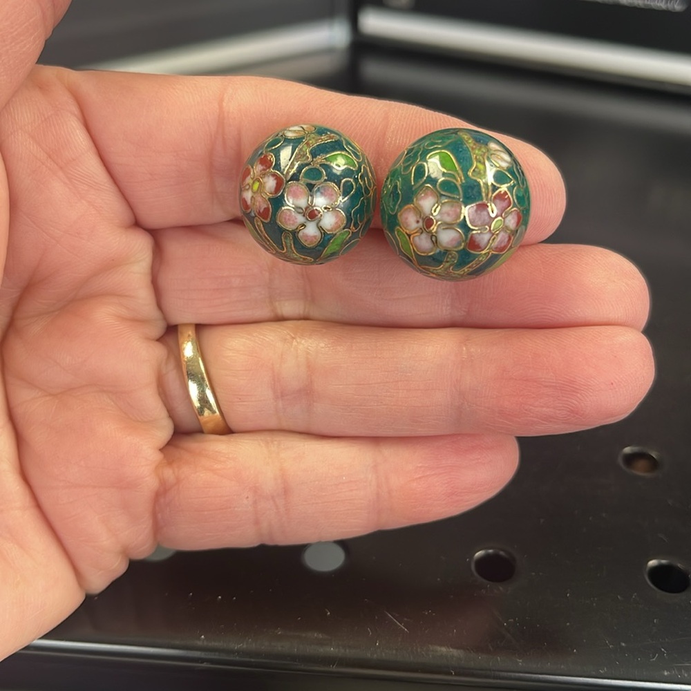 VTG Gold Enamel Cloisonné Flower Design Clip On Earrings PAT # Engraved on back